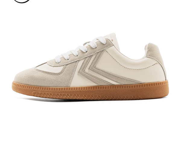 Γυναικεία αθλητικά παπούτσια από τεχνητό σουέντ με επίπεδη σόλα