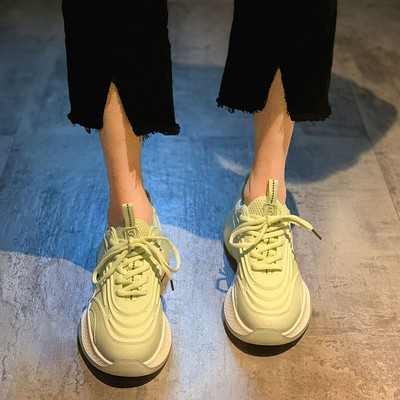 Γυναικεία αθλητικά παπούτσια με τραχιά σόλα και κορδόνια - διαφορετικά χρώματα