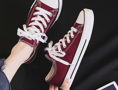 Γυναικεία υφασμάτινα αθλητικά παπούτσια με κορδόνια και επίπεδη σόλα