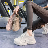 Κομψά γυναικεία πάνινα παπούτσια  - κλασικό μοντέλο