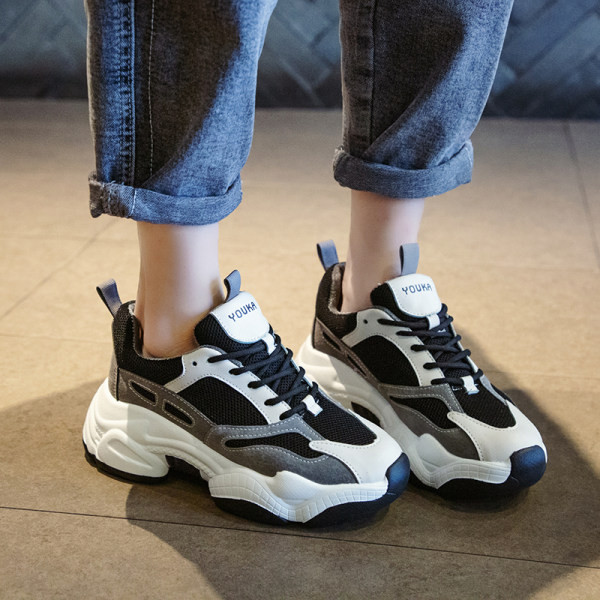 Adidasi moderni de dama cu sireturi - talpa aspra