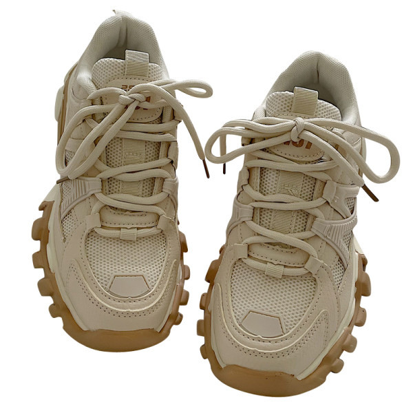 Γυναικεία μοντέρνα αθλητικά παπούτσια σε μπεζ χρώμα