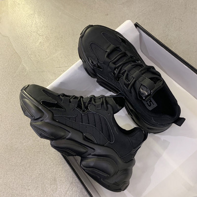 Γυναικεία αθλητικά παπούτσια με κορδόνια και τραχιά σόλα - τρία χρώματα