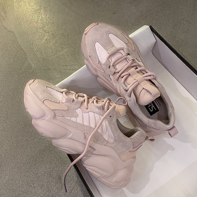 Γυναικεία αθλητικά παπούτσια με κορδόνια και τραχιά σόλα - τρία χρώματα