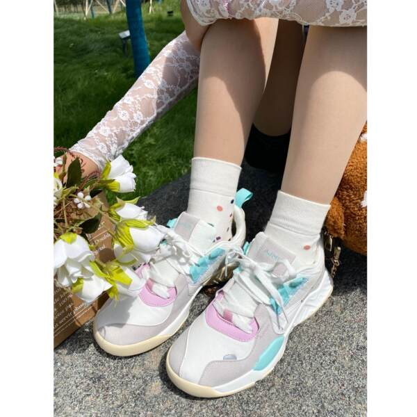 Γυναικεία αθληκά παπούτσια με κορδόνια - δύο χρώματα