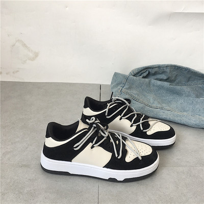 Γυναικεία αθλητικά παπούτσια από τεχνητό σουέντ σε τρία χρώματα