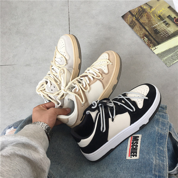 Γυναικεία αθλητικά παπούτσια από τεχνητό σουέντ σε τρία χρώματα