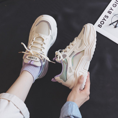 Γυναικεία αθλητικά παπούτσια με κορδόνια - δύο χρώματα