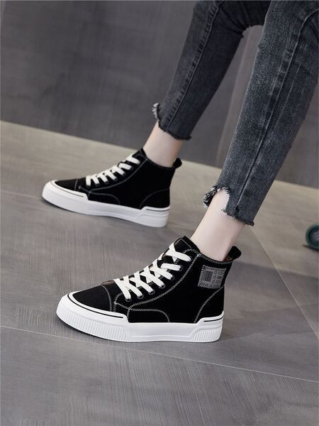 Tenisi dama eleganti din piele intoarsa ecologica cu broderie