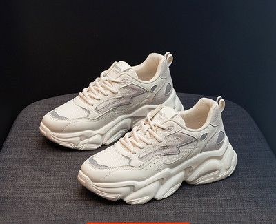 Ženske tenisice s grubim potplatom i vezicama