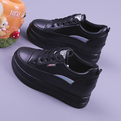 Σύγχρονα γυναικεία αθλητικά παπούτσια απλό μοντέλο