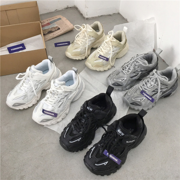 Γυναικεία casual αθλητικά παπούτσια σε τρία χρώματα με τραχιά σόλα