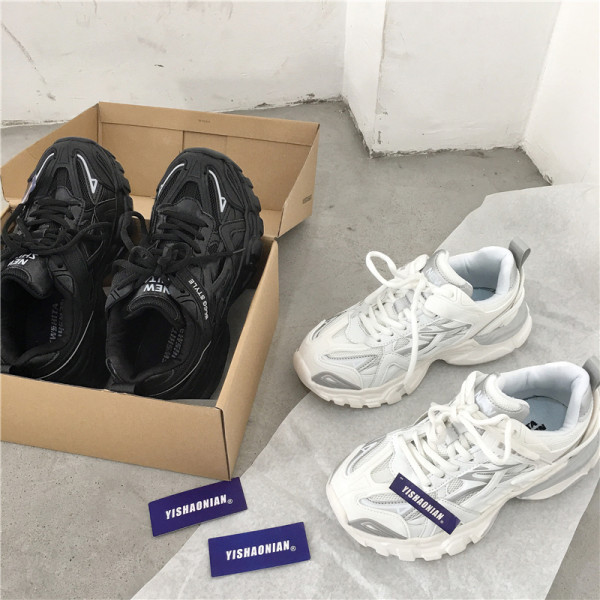 Γυναικεία casual αθλητικά παπούτσια σε τρία χρώματα με τραχιά σόλα