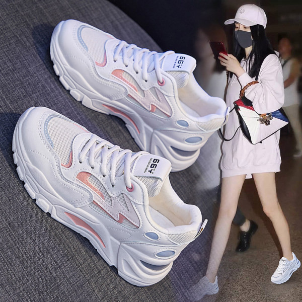 Γυναικεία μοντέρνα αθλητικά παπούτσια με κορδόνια σε λευκό χρώμα