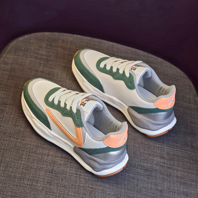 Casual γυναικεία αθλητικά παπούτσια με επίπεδη σόλα και επιγραφή