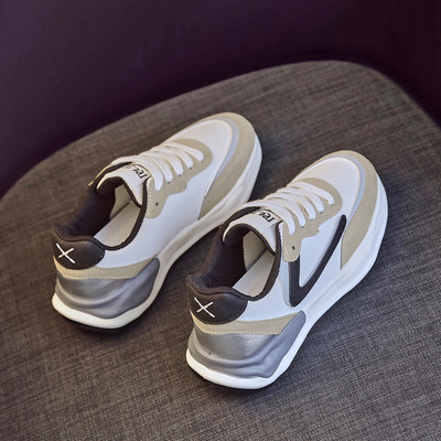 Casual γυναικεία αθλητικά παπούτσια με επίπεδη σόλα και επιγραφή