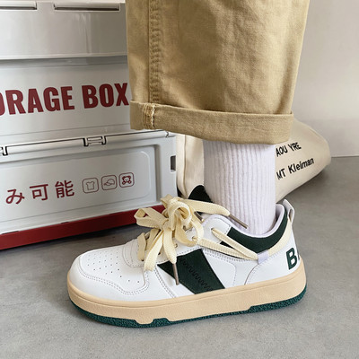 Γυναικεία αθλητικά παπούτσια  με επίπεδη σόλα και κορδόνια - δύο χρώματα