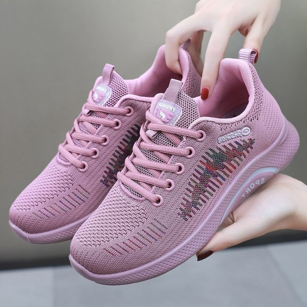 Γυναικεία αθλητικά παπούτσια με κορδόνια σε γκρι, ροζ και μαύρο χρώμα