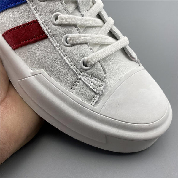 Adidași bărbați din piele cu aplicație