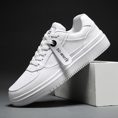 Αναπνεύσιμα αθλητικά παπούτσια από faux δέρμα με επίπεδη σόλα