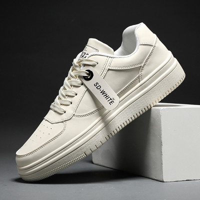 Αναπνεύσιμα αθλητικά παπούτσια από faux δέρμα με επίπεδη σόλα