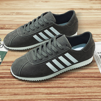 Ανδρικά αθλητικά παπούτσια από οικολογικό σουέτ με επίπεδη σόλα