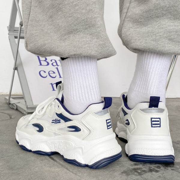 Νέο μοντέλο γυναικεία αθλητικά παπούτσια με κορδόνια και ψηλή σόλα - αρκετά χρώματα