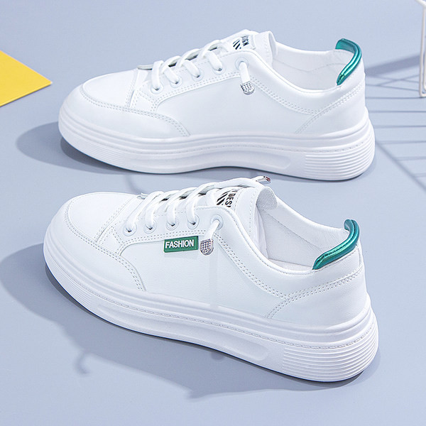 Νέο μοντέλο γυναικεία αθλητικά παπούτσια με επίπεδη σόλα - λευκό χρώμα