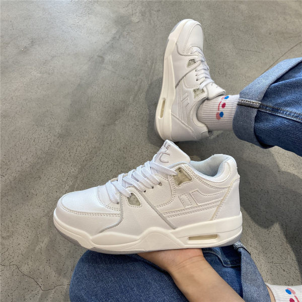 Γυναικεία μοντέρνα αθλητικά παπούτσια με κορδόνια σε δύο χρώματα