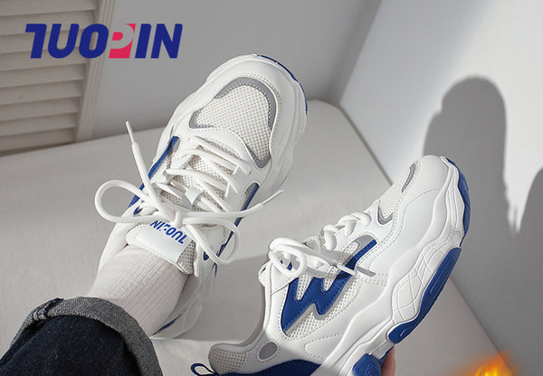 Γυναικεία sneakers με κορδόνια και τραχιά σόλα διάφορα χρώμα