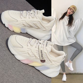 Γυναικεία αθλητικά παπούτσια με τραχιά επιγραφή και κορδόνια