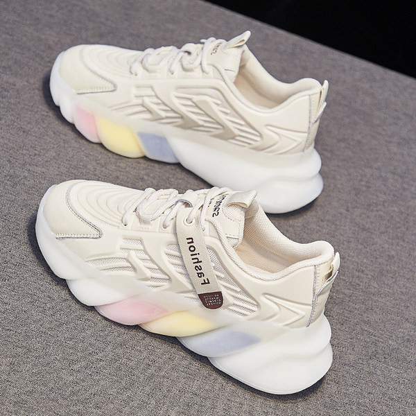 Γυναικεία αθλητικά παπούτσια με τραχιά επιγραφή και κορδόνια