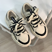 Casual γυναικεία αθλητικά παπούτσια από οικολογικό δέρμα με κορδόνια και επίπεδη σόλα