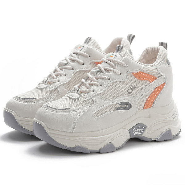 Μοντέρνα γυναικεία αθλητικά παπούτσια με κορδόνια