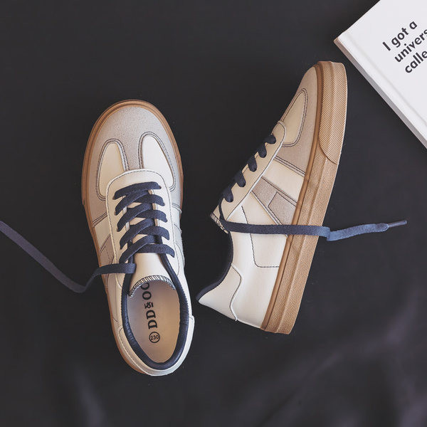 Νέο μοντέλο γυναικεία αθλητικά παπούτσια με κορδόνια