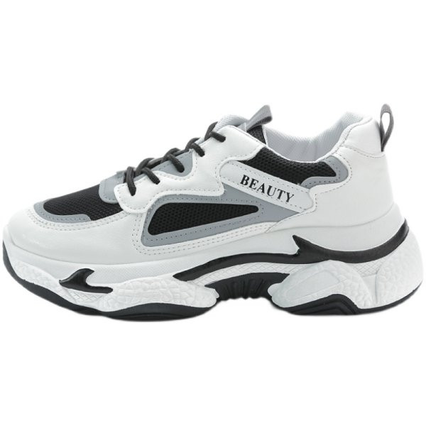 Γυναικεία αθλητικά παπούτσια σε μαύρο και άσπρο χρώμα