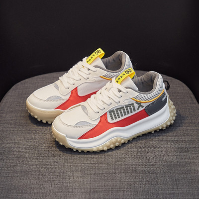 Γυναικεία μοντέρνα αθλητικά παπούτσια με πλέγμα και επιγραφή