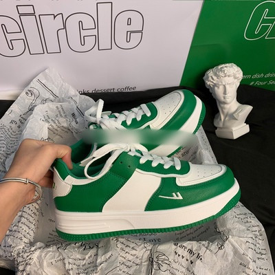 Casual γυναικεία αθλητικά παπούτσια με επίπεδη σόλα, στρογγυλεμένο μοτίβο με κέντημα