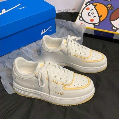 Casual γυναικεία αθλητικά παπούτσια με επίπεδη σόλα, στρογγυλεμένο μοτίβο με κέντημα