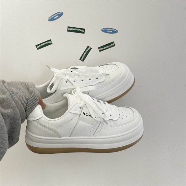 Γυναικεία sneakers με επίπεδη σόλα απλό μοντέλο