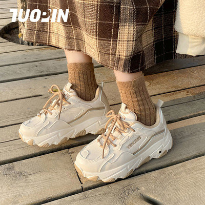 Γυναικεία μοντέρνα αθλητικά παπούτσια με κορδόνια και τραχιά σόλα