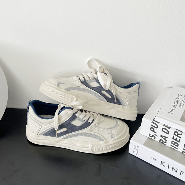 Butoaie casual de dama model rotunjit cu talpa plata