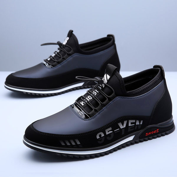 Model nou de adidași pentru bărbați cu inscripții - negru și albastru