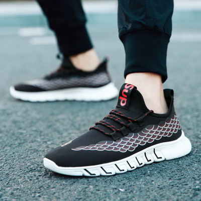 Ανδρικά αθλητικά παπούτσια με ανάγλυφη σόλα σε διάφορα μοντέλα