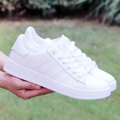 Casual ανδρικά αθλητικά παπούτσια με επίπεδη σόλα και κορδόνια