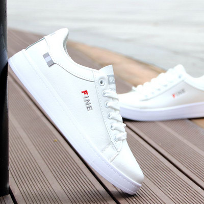 Casual ανδρικά αθλητικά παπούτσια με επίπεδη σόλα και κορδόνια