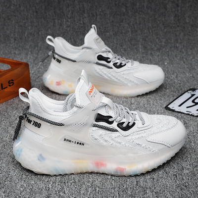 Model nou de adidași sport și casual pentru bărbați cu o parte din plasă