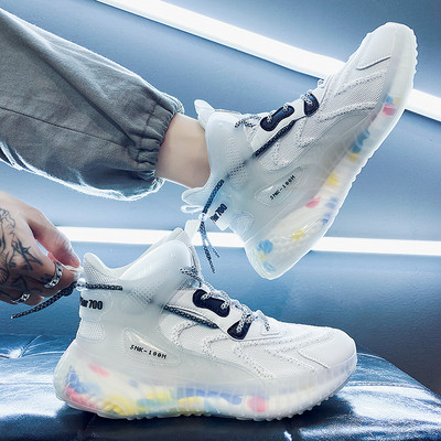 Model nou de adidași sport și casual pentru bărbați cu o parte din plasă