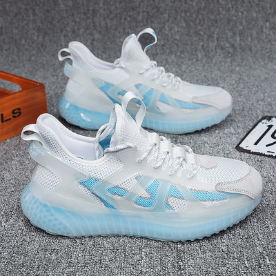 Model nou de adidași sport și casual pentru bărbați cu o parte din plasă