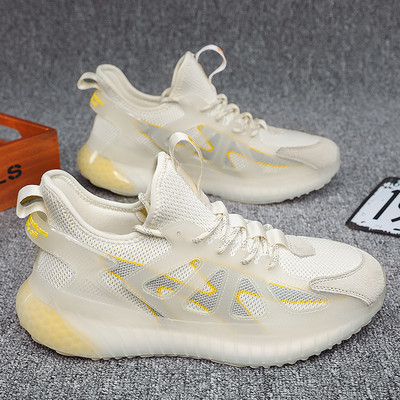 Model nou de adidași sport și casual pentru bărbați cu o parte din plasă